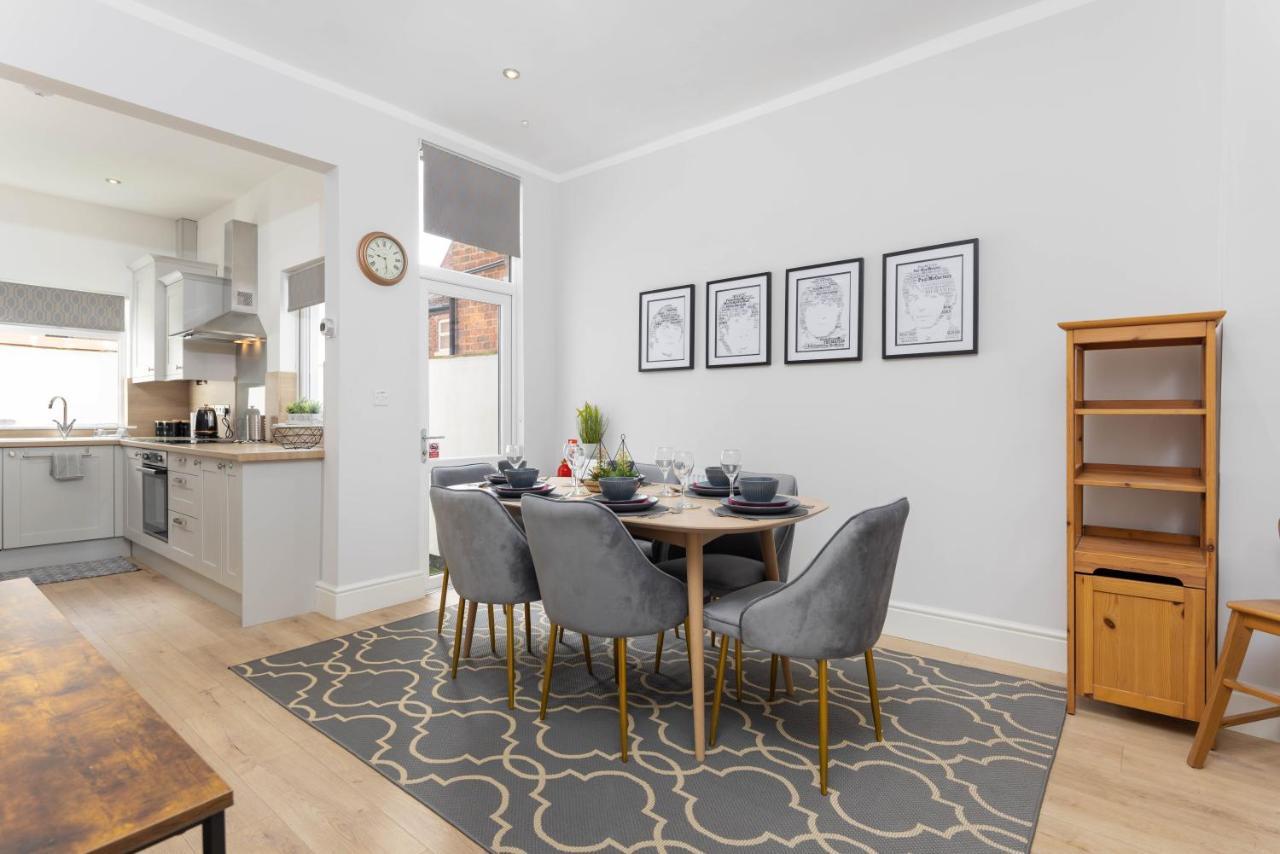 Modern & Stylish Home At The Corner Of Famous Penny Lane In Liverpool Exteriér fotografie